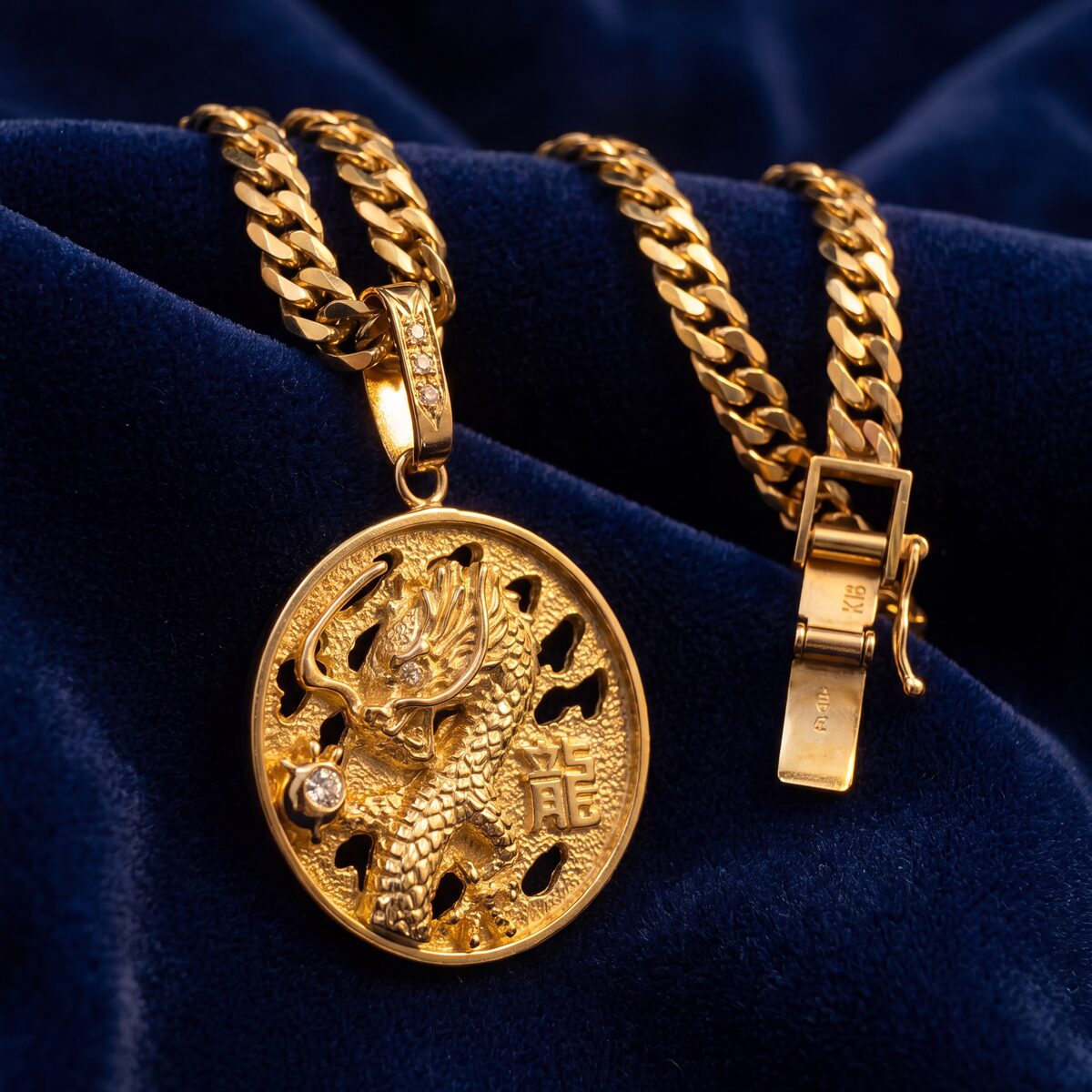 Circular Dragon Diamond Pendant Curb Chain — photograph 2