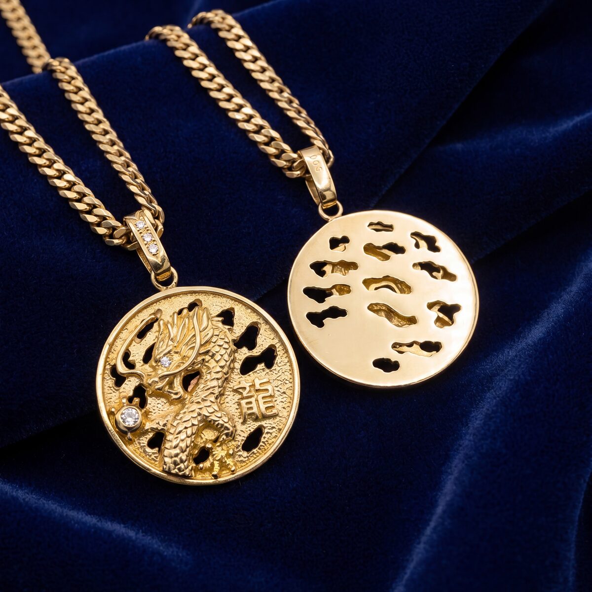 Circular Dragon Diamond Pendant Curb Chain — photograph 5