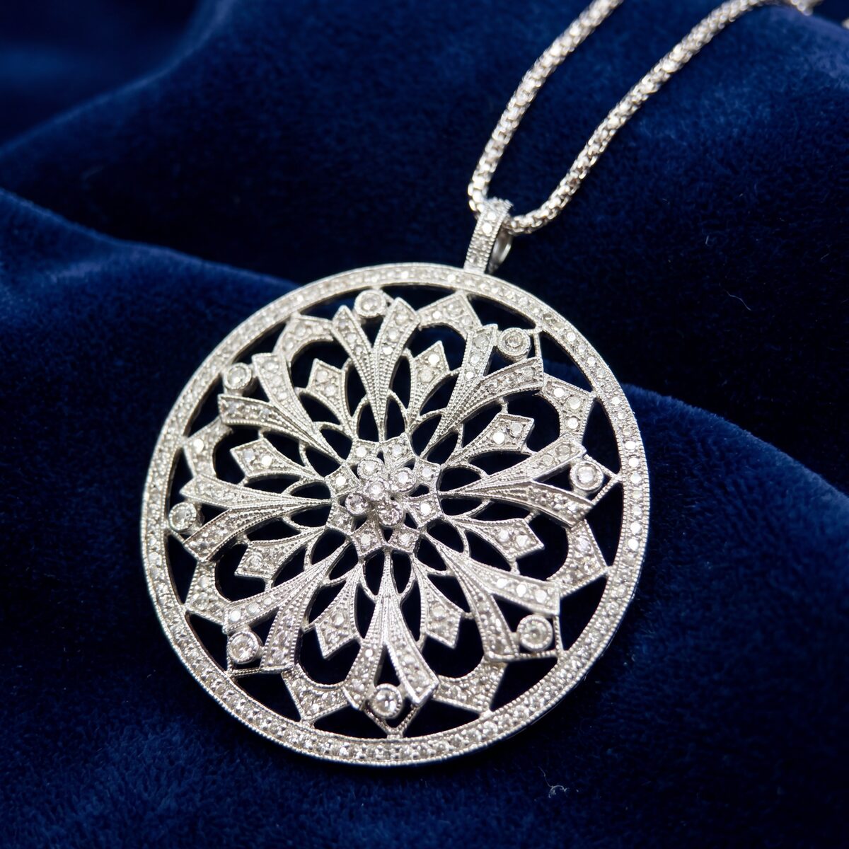 Diamond Circular Pendant Brooch White Gold — photograph 4