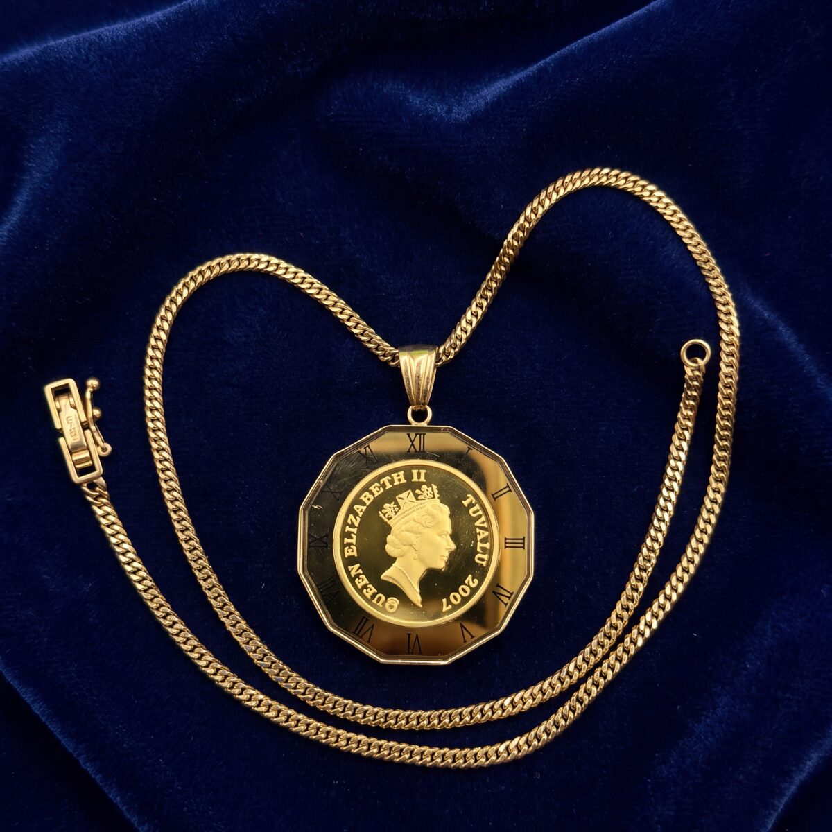 Tuvalu Owl Gold Coin Pendant Necklace — photograph 4
