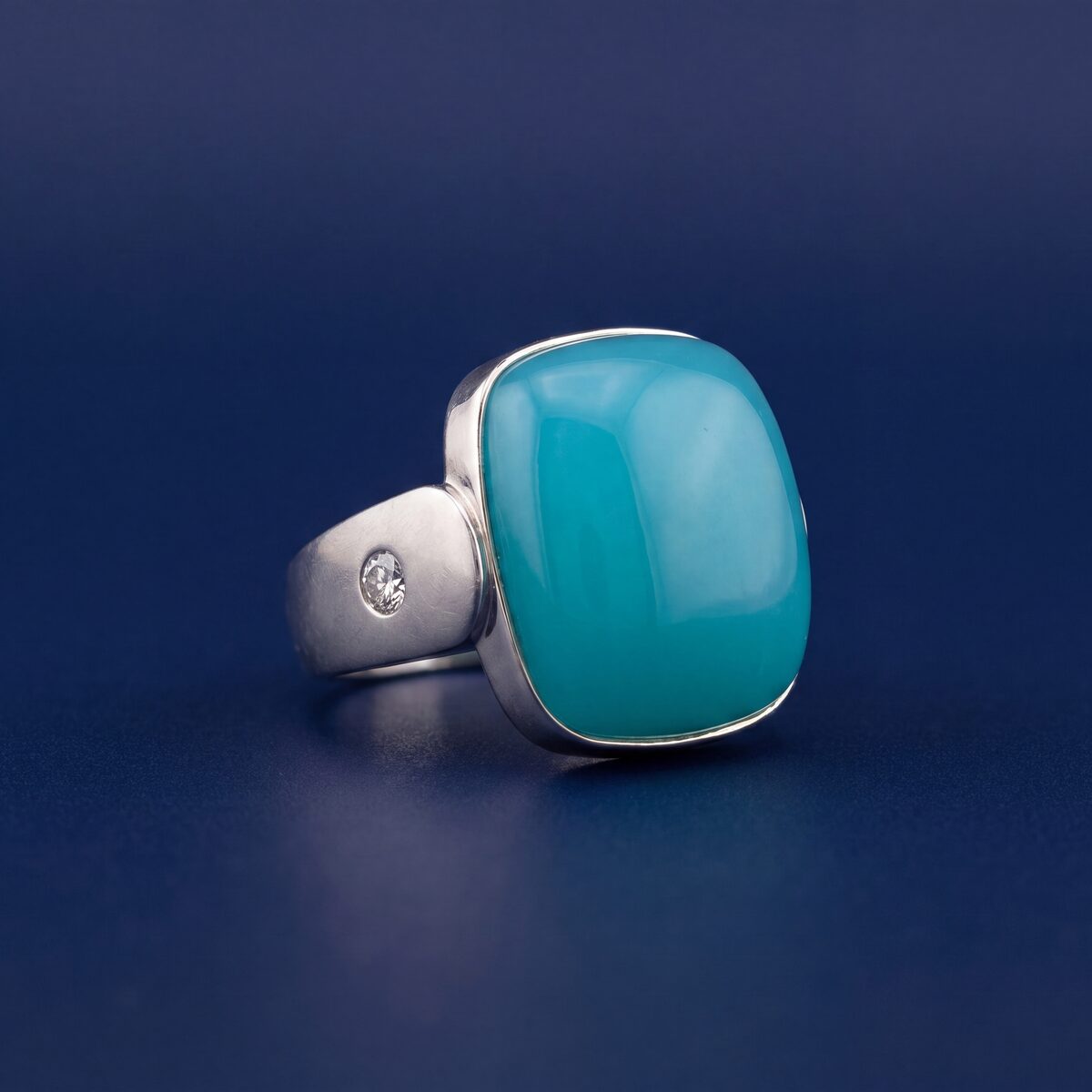 Turquoise Cabochon Diamond Platinum Ring — photograph 2