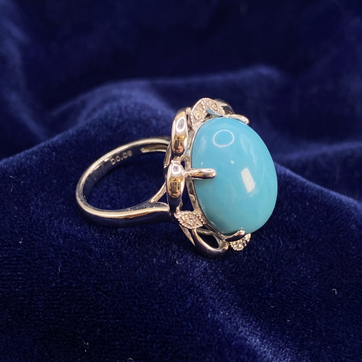Turquoise Cabochon Diamond Ring — photograph 3