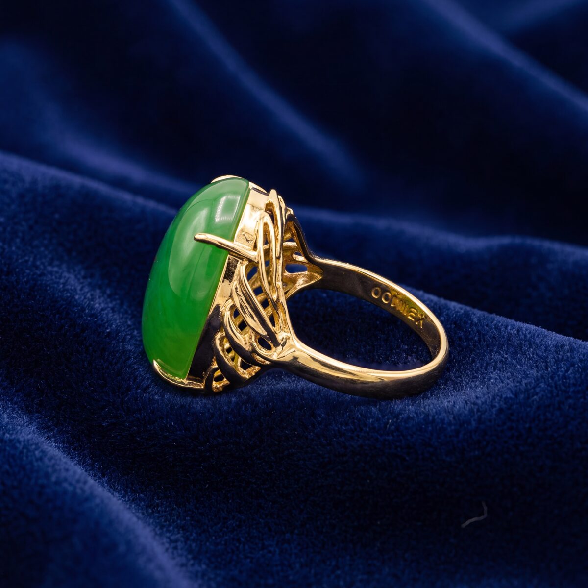 Jadeite Oval Cabochon Dress Ring — photograph 2