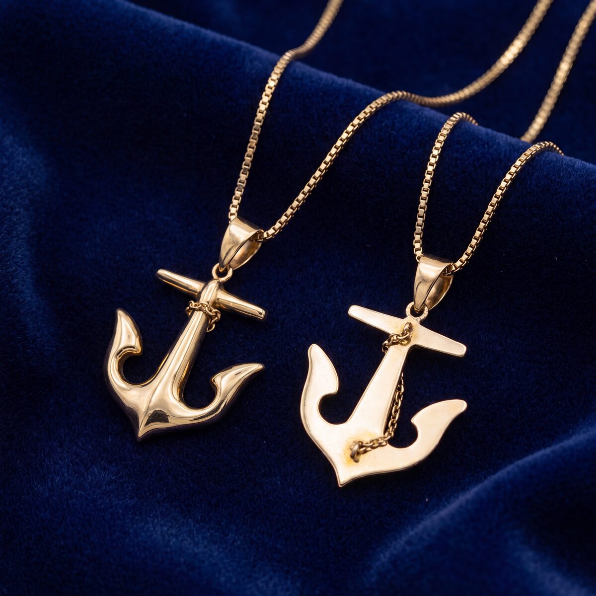 Gold Anchor Charm Box Chain — photograph 4